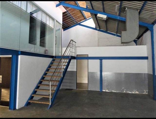 381M² FACTORY TO LET IN BEACONVALE