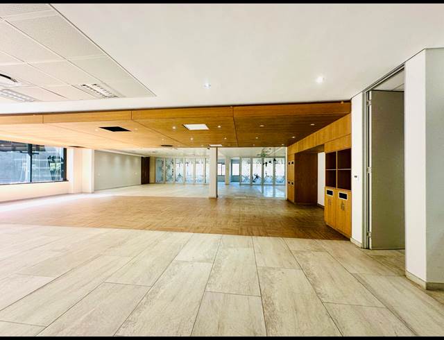 5,108M² OFFICE TO LET IN BRYANSTON