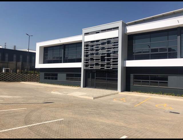 5,229M² WAREHOUSE TO LET IN WATERFALL
