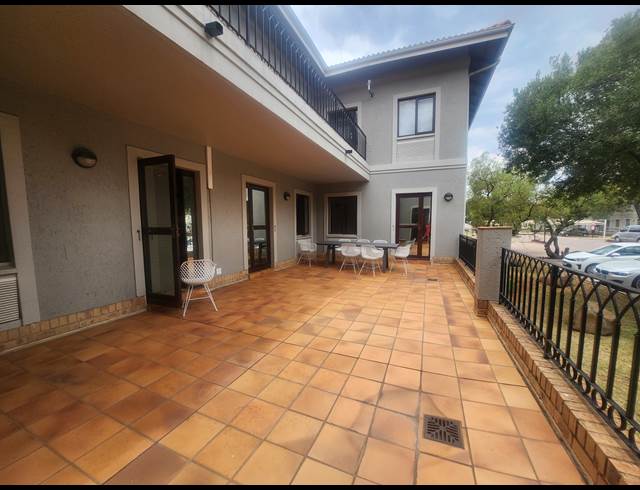 224M² OFFICE TO LET IN VORNA VALLEY