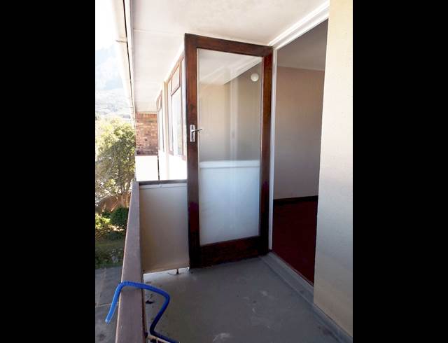 1 bed property to rent in ROSEBANK