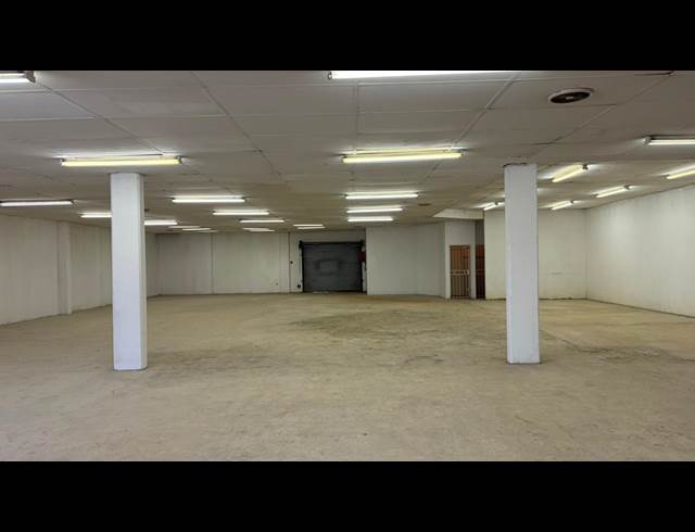 472M² SHOWROOM TO LET IN ROSSLYN