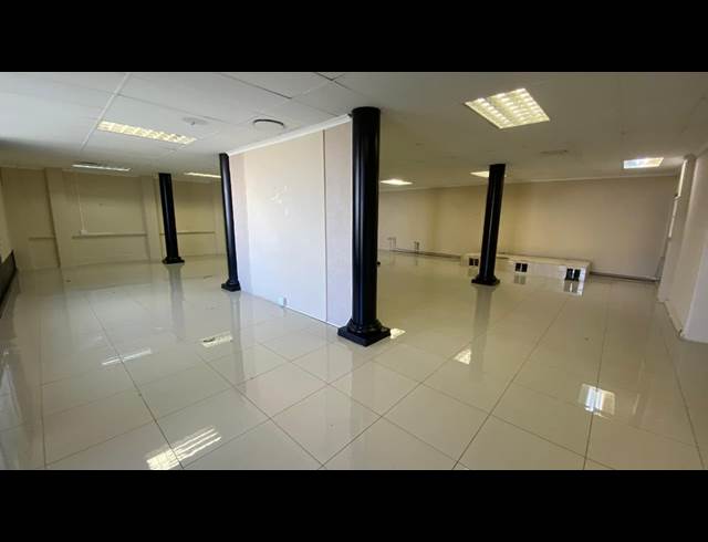 196M² OFFICE TO LET IN ROOIHUISKRAAL