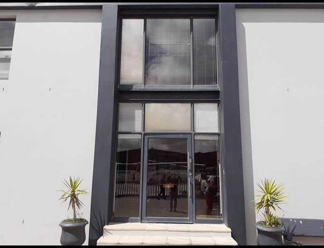 284M² OFFICE TO LET IN ATLAS GARDENS