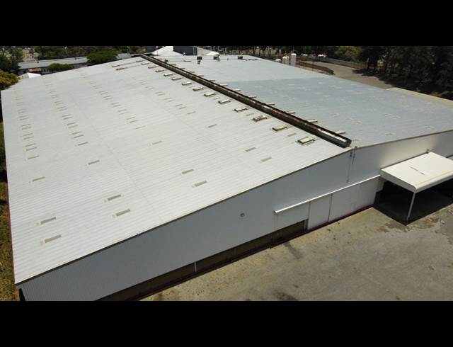 11,500M² WAREHOUSE TO LET IN HALFWAY HOUSE