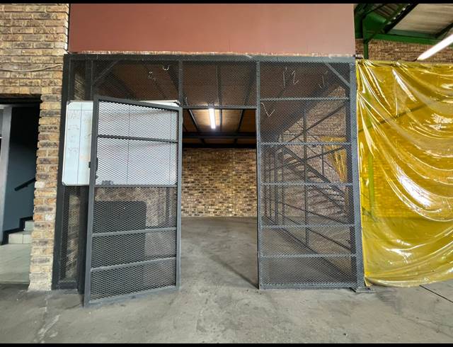 306M² WAREHOUSE TO LET IN HENNOPSPARK
