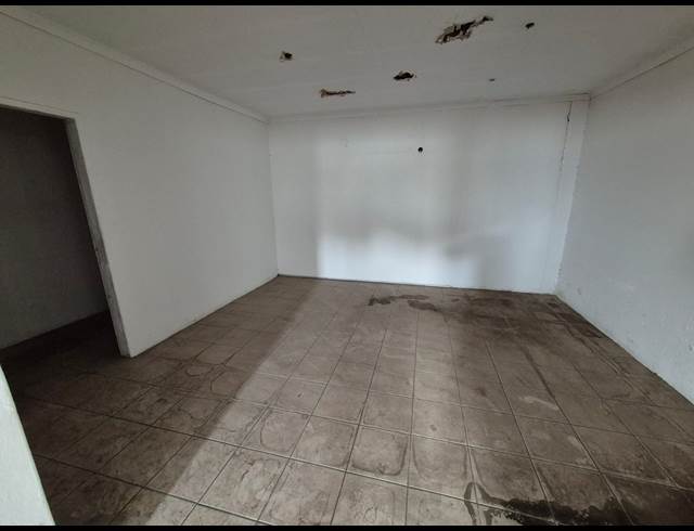 1,200M² WAREHOUSE TO LET IN WADEVILLE