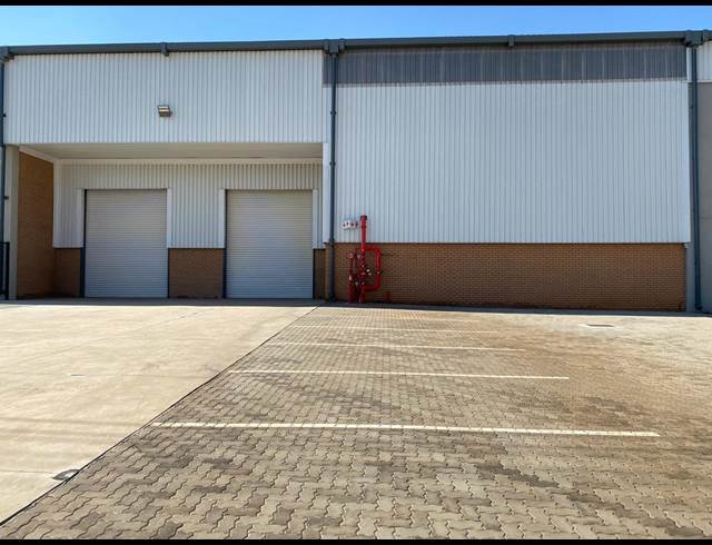 2,143M² WAREHOUSE TO LET IN GOSFORTH PARK