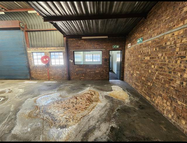 145M² WAREHOUSE TO LET IN WADEVILLE