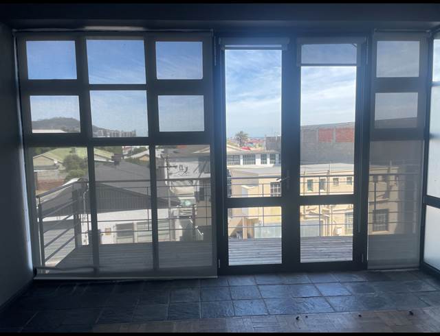 152M² OFFICE TO LET IN SALT RIVER