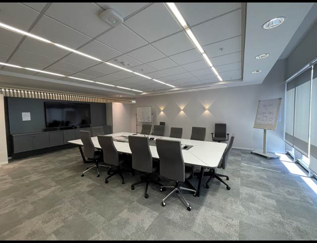 4,055M² OFFICE TO LET IN CAPE TOWN CITY CENTRE