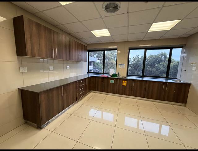 1,012M² BUILDING TO LET IN BEDFORDVIEW
