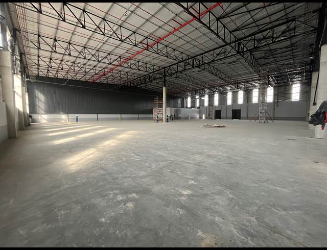 2,500M² WAREHOUSE TO LET IN GOSFORTH PARK