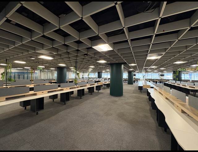 5,780M² SERVICED OFFICE TO LET IN PINELANDS