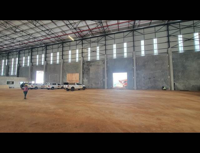 8,300M² WAREHOUSE TO LET IN LINBRO PARK
