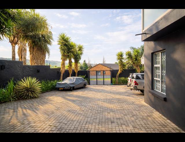 185M² BUSINESS TO LET IN GLENVISTA