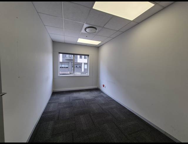 595M² OFFICE TO LET IN SANDTON CENTRAL