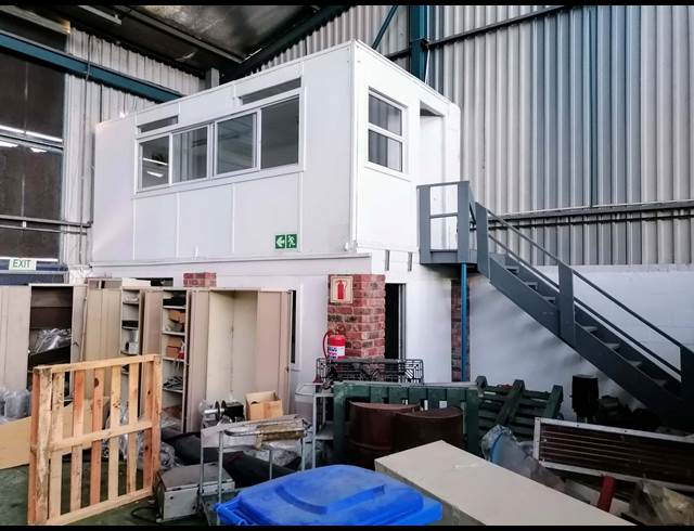 1,180M² WAREHOUSE TO LET IN BELLVILLE SOUTH