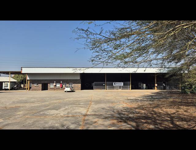 3,204M² WAREHOUSE TO LET IN VINTONIA