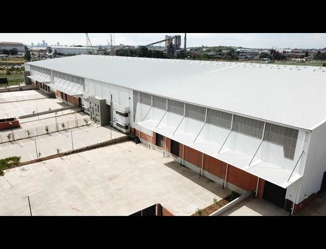 11,819M² WAREHOUSE TO LET IN GOSFORTH PARK