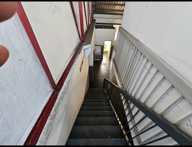 154M² WAREHOUSE TO LET IN STEELEDALE