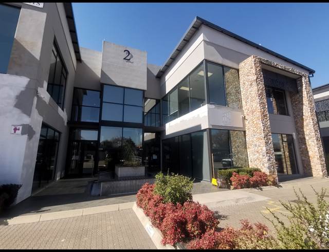 48M² OFFICE TO LET IN RYNFIELD