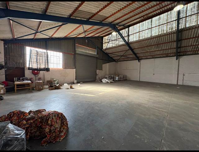 481M² WAREHOUSE TO LET IN BROADLANDS PARK