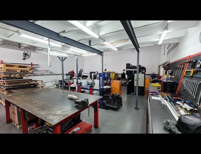 220M² FACTORY TO LET IN DIEP RIVER