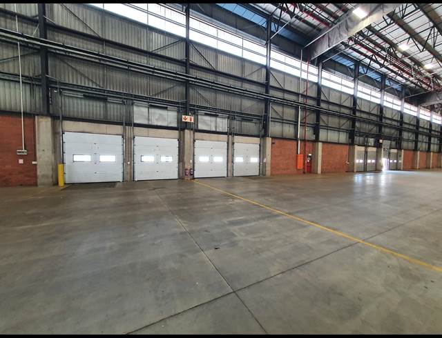 13,685M² WAREHOUSE TO LET IN CATO RIDGE