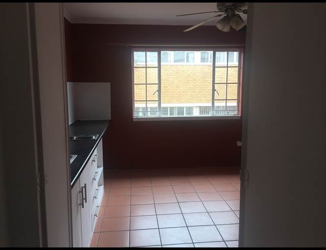 Bachelor Apartment in Riviera