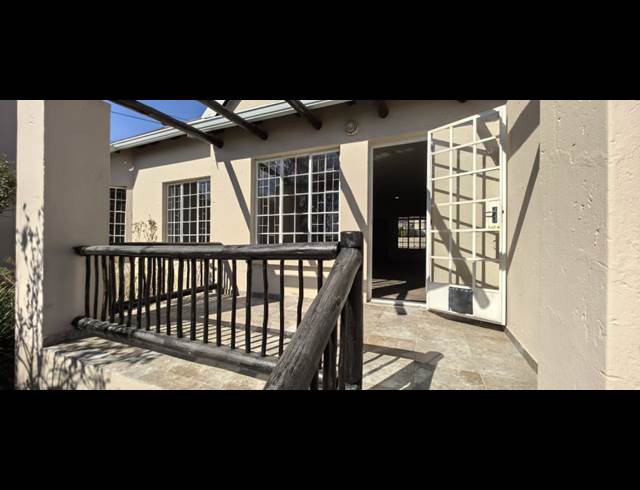 2 BEDROOM TOWNHOUSE TO LET IN EDENVALE CENTRAL
