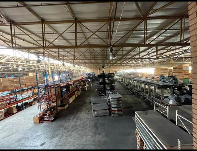 5,359M² WAREHOUSE TO LET IN LASER PARK