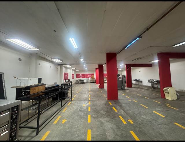 1,200M² WAREHOUSE TO LET IN WYNBERG