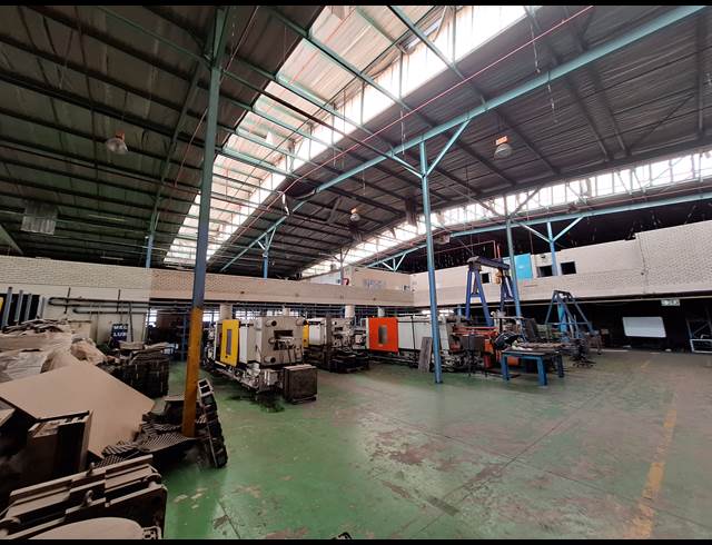 10,313M² WAREHOUSE TO LET IN INDUSTRIA
