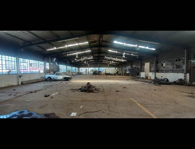 920M² WAREHOUSE TO LET IN KNIGHTS