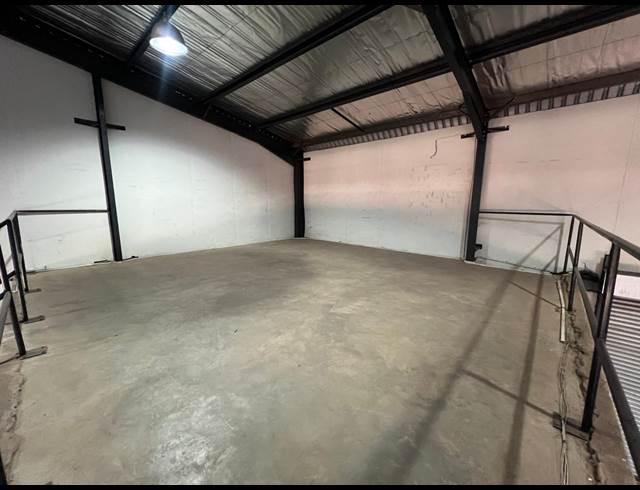 300M² WAREHOUSE TO LET IN SUNDERLAND RIDGE