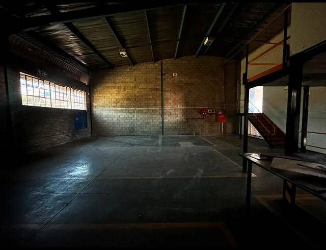 294M² WAREHOUSE TO LET IN EASTGATE
