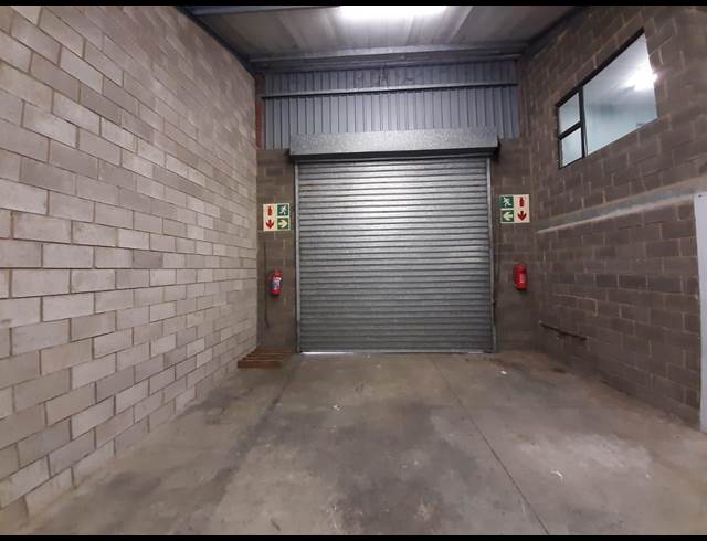 165M² WAREHOUSE TO LET IN BRIARDENE