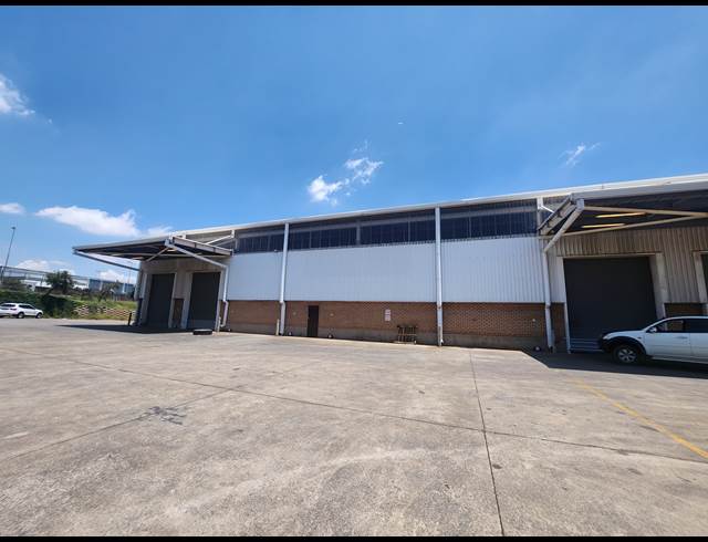 1,821M² WAREHOUSE TO LET IN OLIFANTSFONTEIN