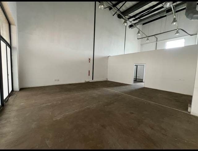 132M² OFFICE TO LET IN HIGHVELD