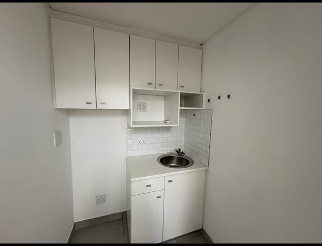 166M² OFFICE TO LET IN CAPE TOWN CITY CENTRE