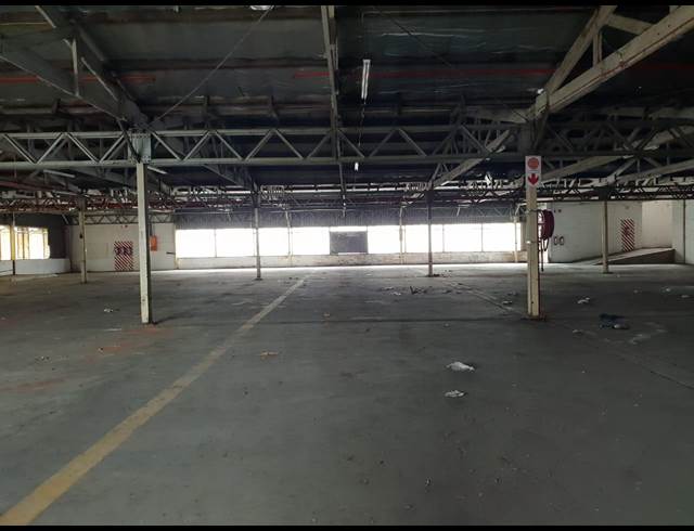 2,800M² WAREHOUSE TO LET IN JACOBS