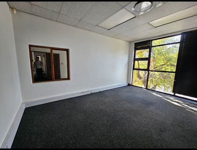 963M² WAREHOUSE TO LET IN NORTH RIDING