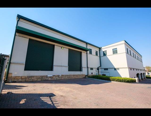 1,844M² WAREHOUSE TO LET IN LINBRO PARK