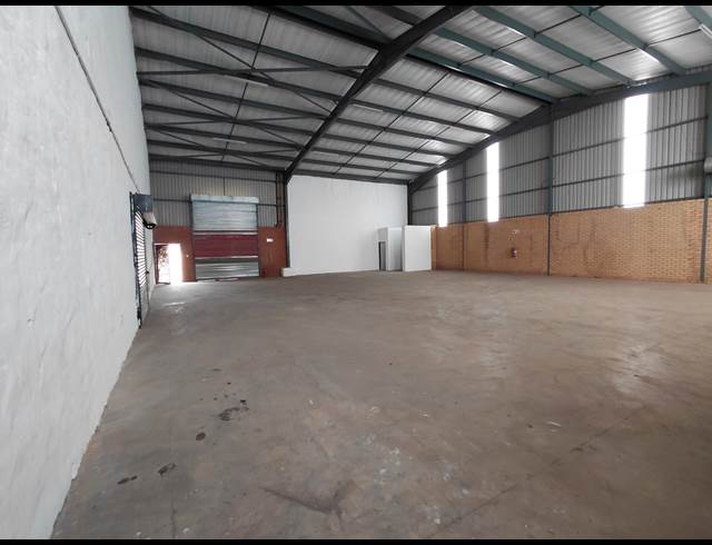 381M² WAREHOUSE TO LET IN CLAYVILLE