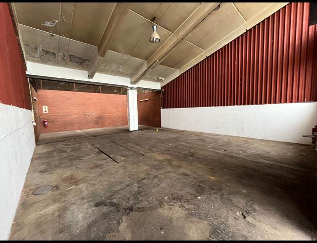 140M² WAREHOUSE TO LET IN NEW ERA