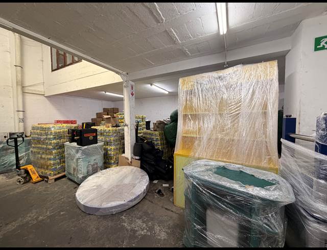 298M² WAREHOUSE TO LET IN SPRINGFIELD PARK