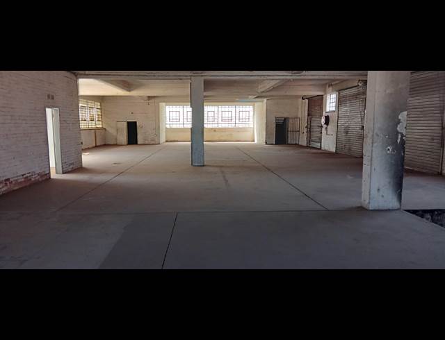 900M² WAREHOUSE TO LET IN BENROSE