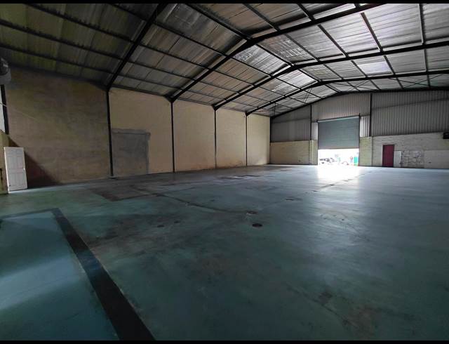 620M² WAREHOUSE TO LET IN CLAYVILLE