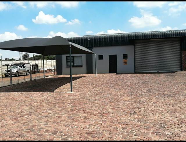 270M² WAREHOUSE TO LET IN BREDELL